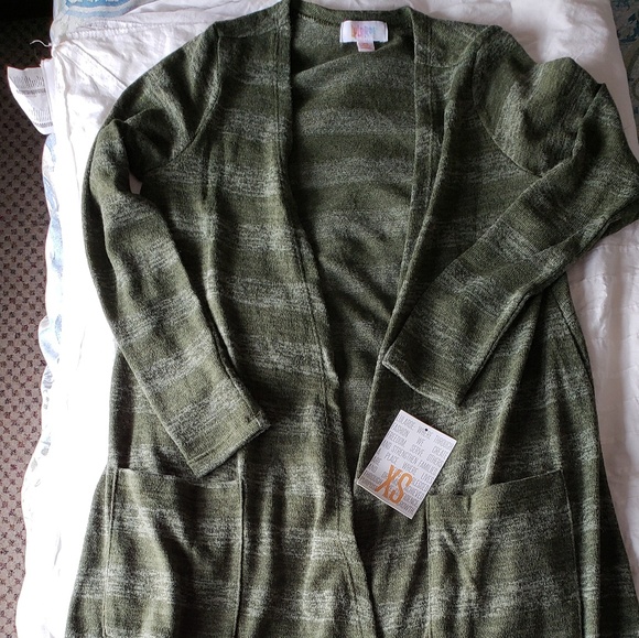 LuLaRoe Sweaters - 🌻Lularoe Sarah Cardigan